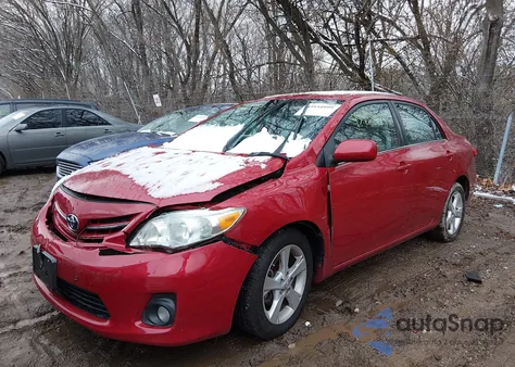 2013 Toyota Corolla Le z USA, uszkodzony, nr VIN 5YFBU4EE1DP112925